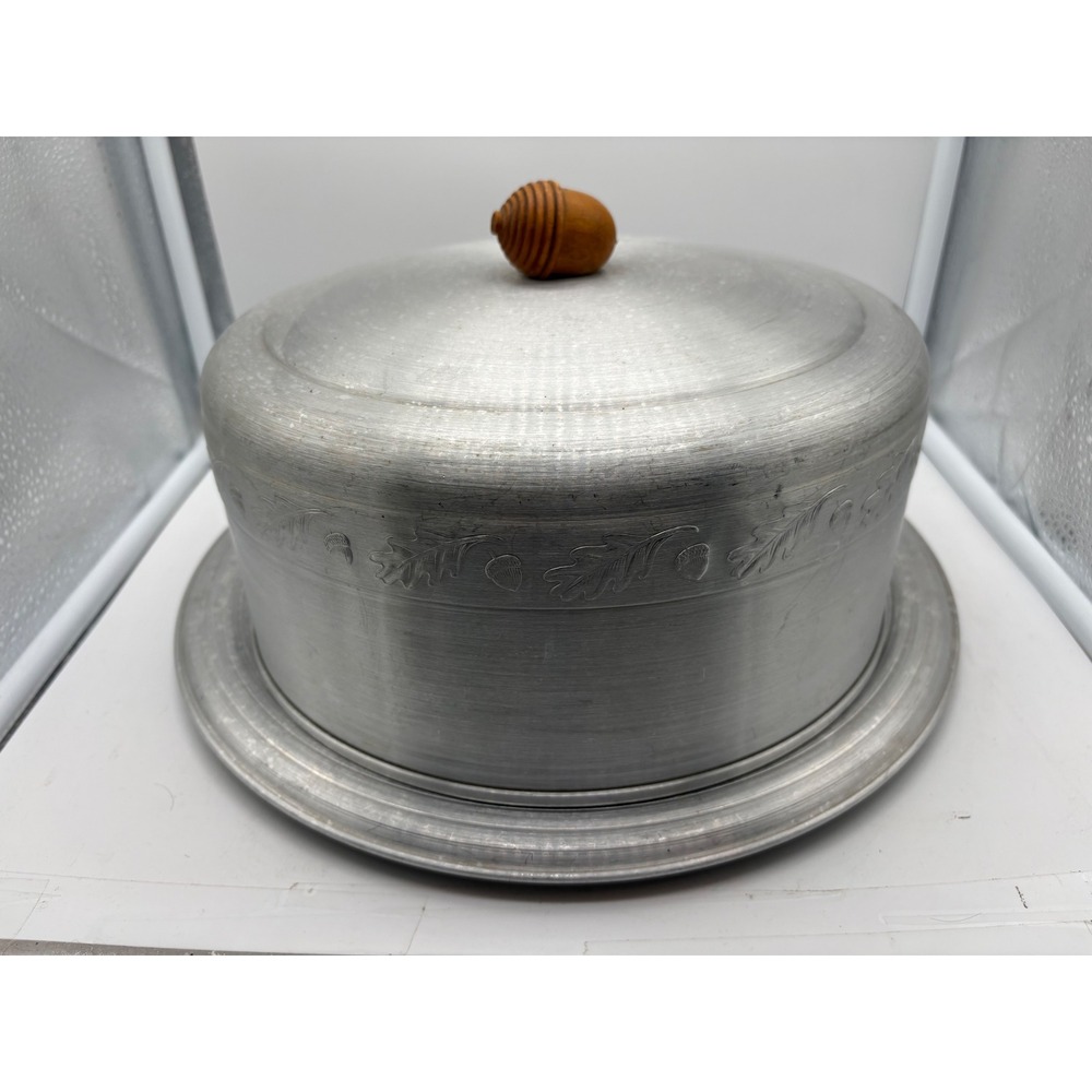 Vintage West Bend Aluminum Cake Carrier Dome Wooden Acorn Knob Leaf MCM 1950